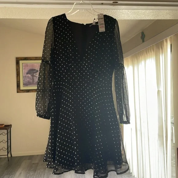 Super cute black and silver star dress. New with tags! Size 2 - Picture 4 of 5